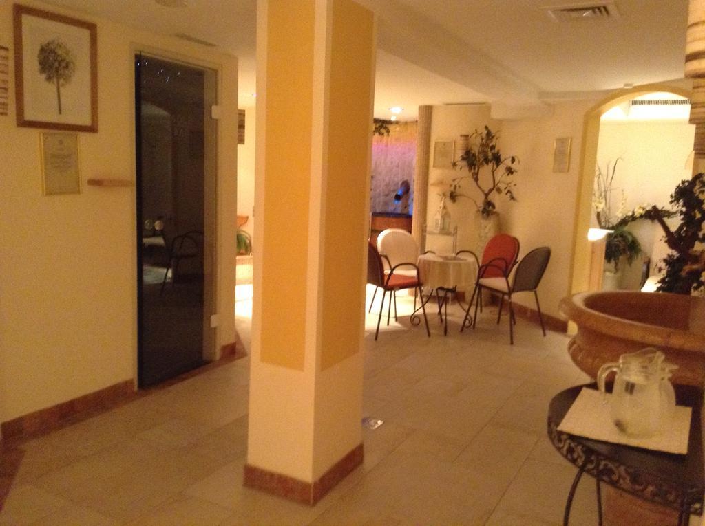 Hotel Garni Almhof Seefeld in Tirol Exteriör bild