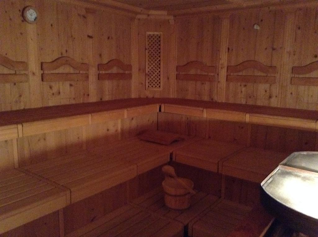 Hotel Garni Almhof Seefeld in Tirol Exteriör bild