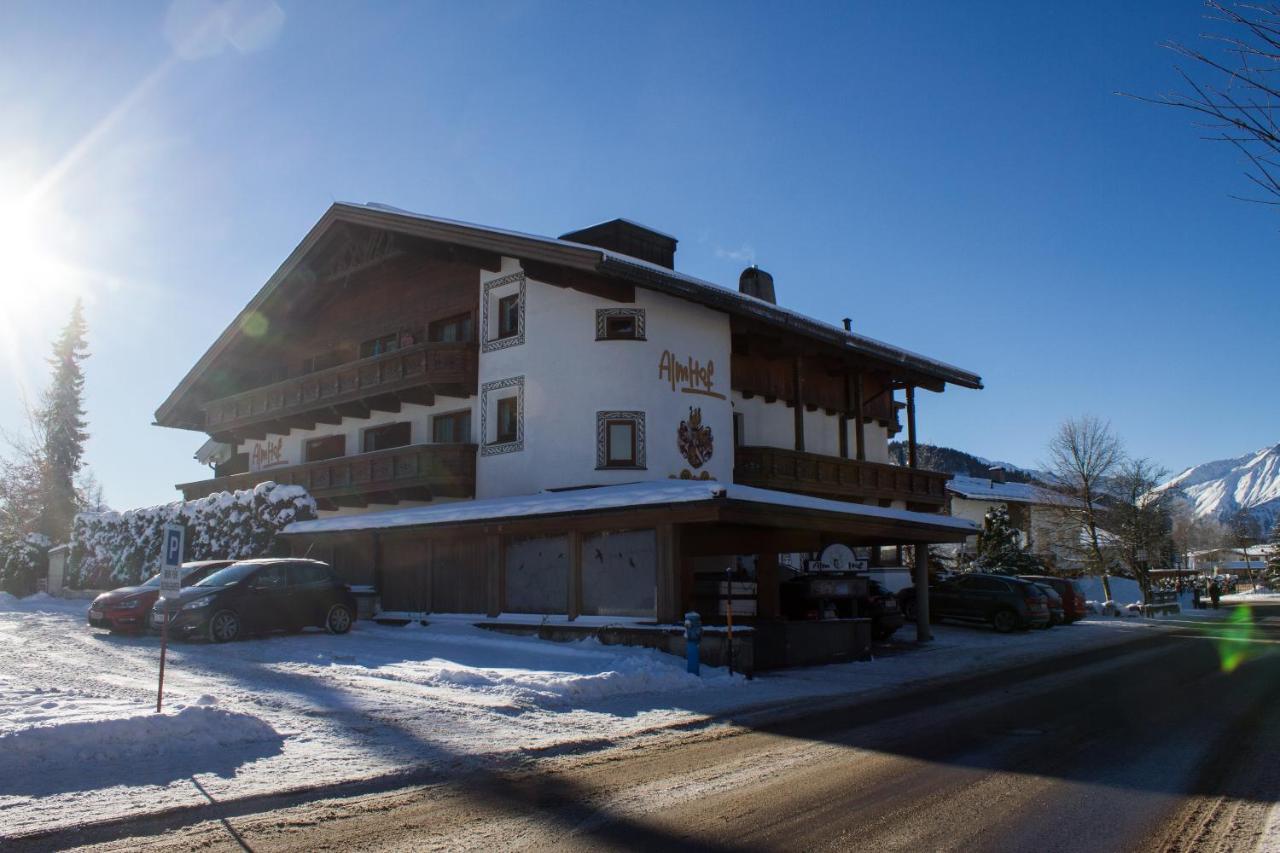 Hotel Garni Almhof Seefeld in Tirol Exteriör bild