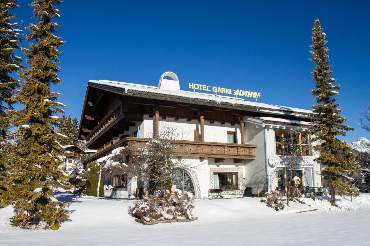 Hotel Garni Almhof Seefeld in Tirol Exteriör bild