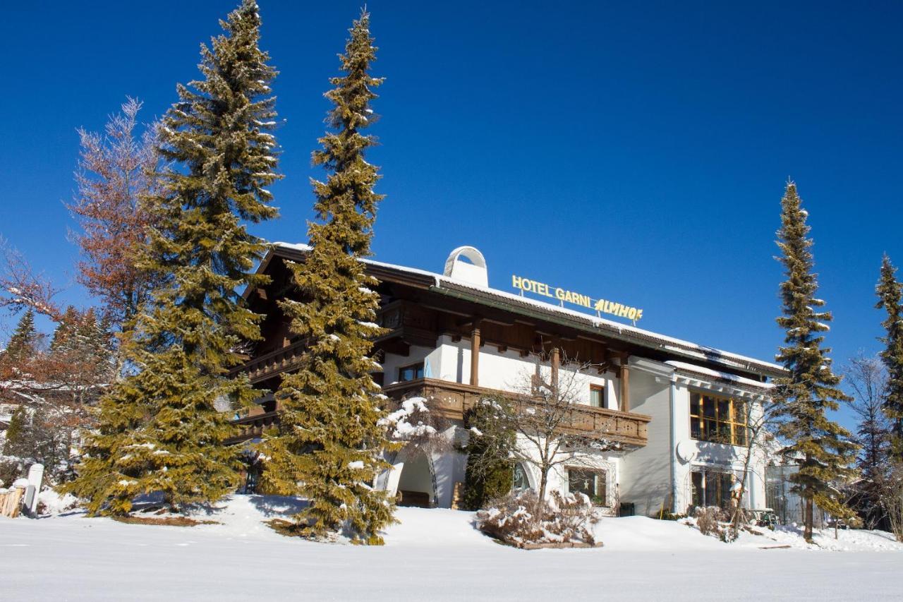 Hotel Garni Almhof Seefeld in Tirol Exteriör bild